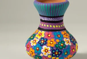 Vaso de Cerâmica Pintado à Mão