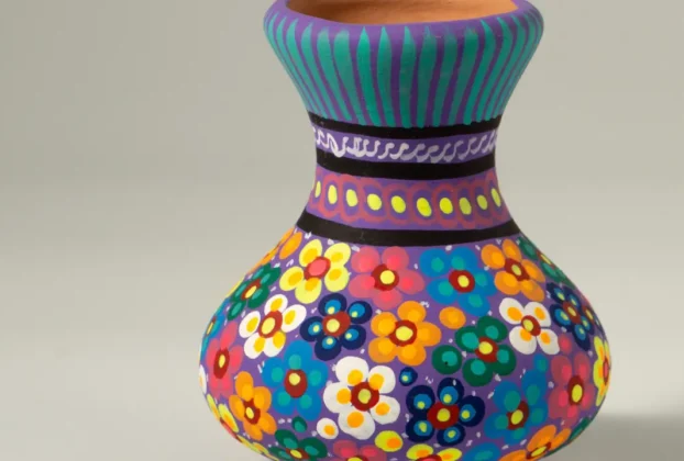 Vaso de Cerâmica Pintado à Mão